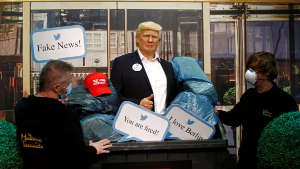 Фигура президента США Дональда Трампа в мусорном контейнере в музее восковых фигур мадам Тюссо в Берлине - 俄罗斯卫星通讯社