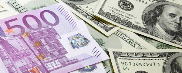 Денежные купюры. Доллары США. Евро - 俄羅斯衛星通訊社
