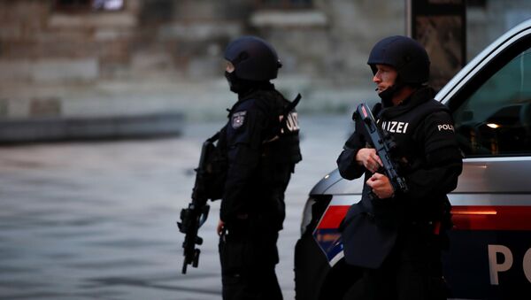 Полиция на месте стрельбы в Вене  - 俄羅斯衛星通訊社