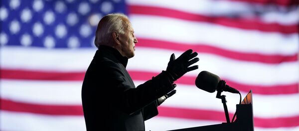 Democratic U.S. presidential nominee and former Vice President Joe Biden speaks during a drive-in campaign rally at Heinz Field in Pittsburgh, Pennsylvania, U.S., November 2, 2020 - 俄羅斯衛星通訊社