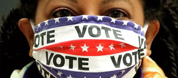 Девушка в маске Девушка в маске - 俄羅斯衛星通訊社