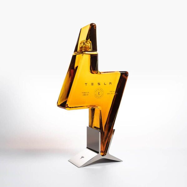 馬斯克玩笑成真 特斯拉開始賣酒 - 俄羅斯衛星通訊社