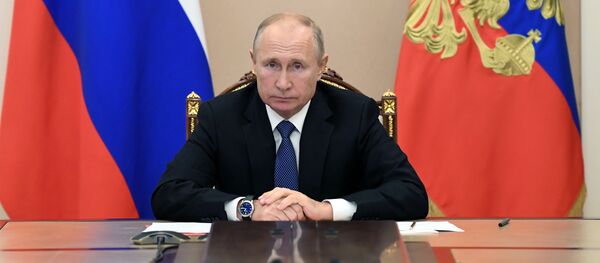  6 ноября 2020. Президент РФ Владимир Путин проводит оперативное совещание с постоянными членами Совета безопасности РФ в режиме видеоконференции. - 俄罗斯卫星通讯社