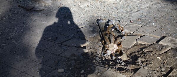 Фрагмент снаряда, разорвавшегося во время обстрела города Мартуни в Нагорном Карабахе. Фрагмент снаряда, разорвавшегося во время обстрела города Мартуни в Нагорном Карабахе. - 俄罗斯卫星通讯社