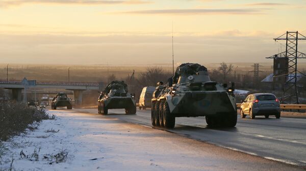 俄维和部队装甲运输车在纳卡地区冲出山路致1死2伤
 - 俄罗斯卫星通讯社