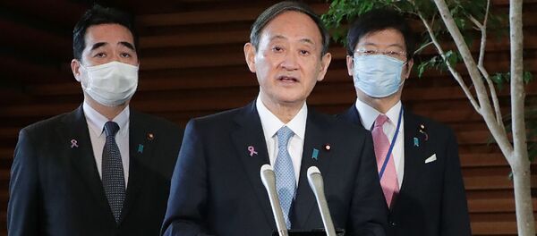 Премьер-министр Японии Есихидэ Суга на пресс-конференции после телефонного разговора с президентом США Джо Байденом. 12 ноября 2020 - 俄罗斯卫星通讯社