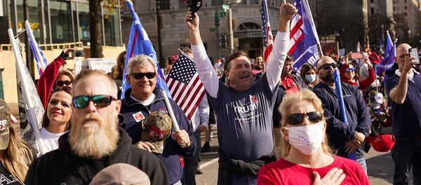 Сторонники Дональда Трампа в Вашингтоне, 14 ноября 2020 Сторонники Дональда Трампа в Вашингтоне, 14 ноября 2020 - 俄罗斯卫星通讯社
