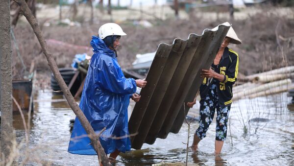 Последствия удара тайфуна Вамко по Вьетнаму - 俄罗斯卫星通讯社