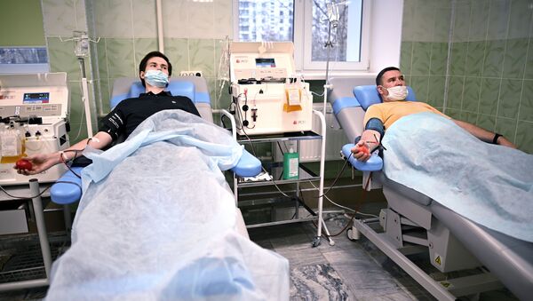 Пациенты, переболевшие COVID-19, сдают плазму в городской клинической больнице №52 в Москве.  - 俄羅斯衛星通訊社