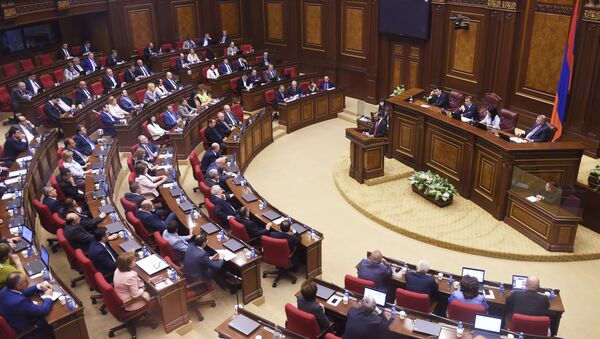  Внеочередное заседание по выборам нового премьер-министра в парламенте Армении - 俄羅斯衛星通訊社