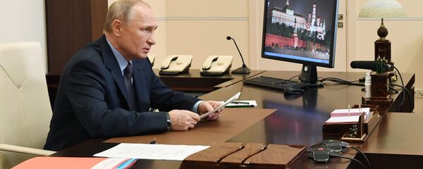  16 ноября 2020. Президент РФ Владимир Путин проводит оперативное совещание с постоянными членами Совета безопасности РФ в режиме видеоконференции.  - 俄罗斯卫星通讯社