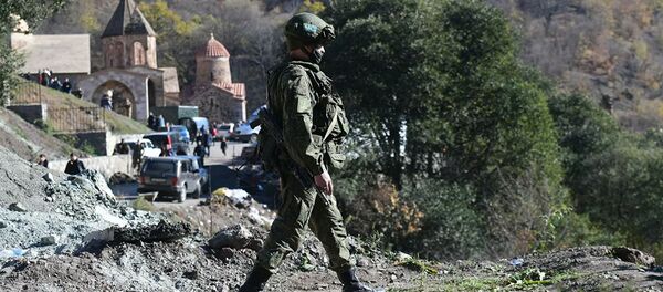 Российский миротворец в Нагорном Карабахе Российский миротворец в Нагорном Карабахе - 俄羅斯衛星通訊社