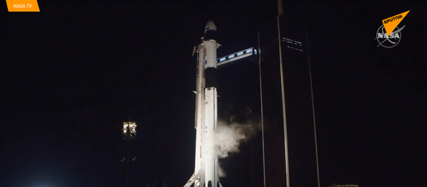 “龙”飞船携载有4名宇航员发射升空 - 俄罗斯卫星通讯社