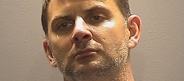 Бывший спецназовец США Питер Рафаэль Дзибински-Деббинс, признавший вину в сотрудничестве с российской разведкой - 俄罗斯卫星通讯社