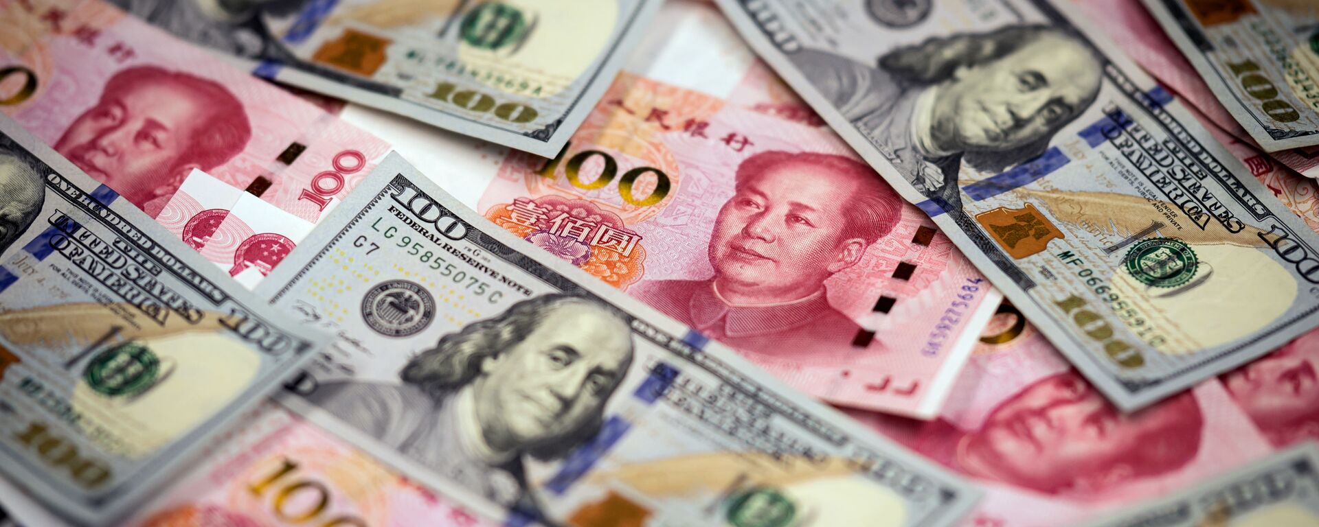 Китайский юань и американский доллар - 俄羅斯衛星通訊社, 1920, 02.09.2021