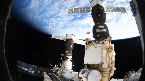 Пилотируемый корабль «Союз ТМ-31» пристыковался к МКС. - 俄羅斯衛星通訊社