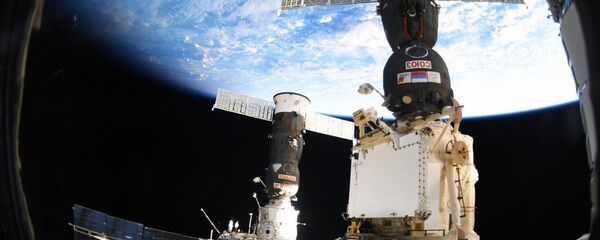 Пилотируемый корабль «Союз ТМ-31» пристыковался к МКС. Пилотируемый корабль «Союз ТМ-31» пристыковался к МКС. - 俄罗斯卫星通讯社