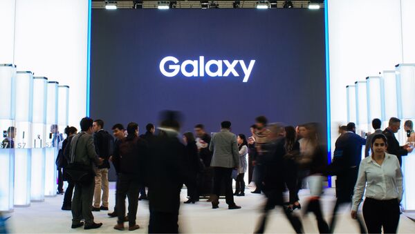 Стенд компании Samsung на выставке мобильной индустрии Mobile World Congress в Барселоне. - 俄罗斯卫星通讯社