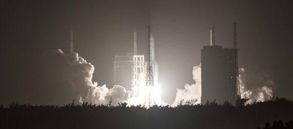 Китайская ракета Чанчжэн-5 с лунным аппаратом стартовала с космодрома на Хайнане - 俄罗斯卫星通讯社