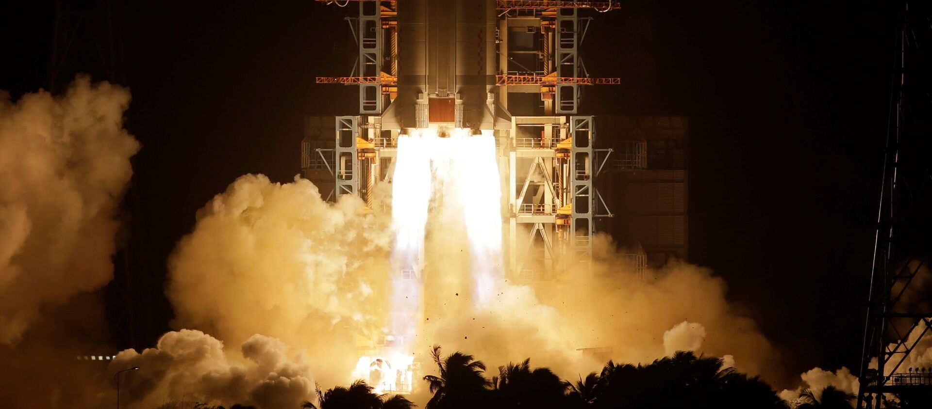 Ракета Long March-5 Y5 с лунным зондом Chang'e-5 взлетает с космодрома Вэньчан, Китай - 俄羅斯衛星通訊社, 1920, 14.04.2021