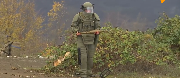 俄维和人员在纳卡责任区排雷 - 俄罗斯卫星通讯社