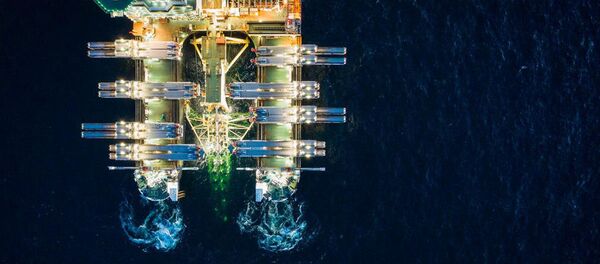 Погрузка труб для строительства газопровода Северный поток-2 Погрузка труб для строительства газопровода Северный поток-2 - 俄罗斯卫星通讯社