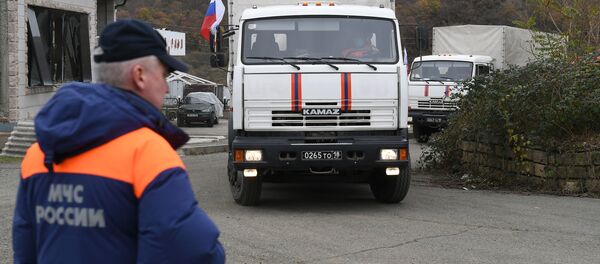 Первая колонна МЧС России с гуманитарным грузом прибыла в Степанакерт из Ростовской области. Первая колонна МЧС России с гуманитарным грузом прибыла в Степанакерт из Ростовской области. - 俄羅斯衛星通訊社