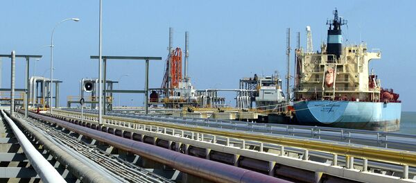 Нефтяной танкер в грузовом терминале в Венесуэле. - 俄罗斯卫星通讯社