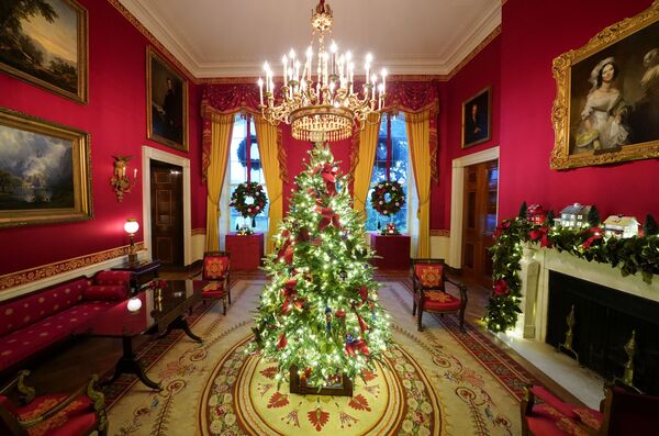 白宫红房间的圣诞装饰 - 俄罗斯卫星通讯社