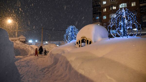 约130人因暴风雪在诺里尔斯克市文化中心过夜 - 俄罗斯卫星通讯社
