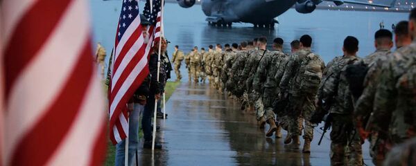 Американские военные, отправляющиеся в район операций Центрального командования США из Форт-Брэгг, Северная Каролина - 俄罗斯卫星通讯社