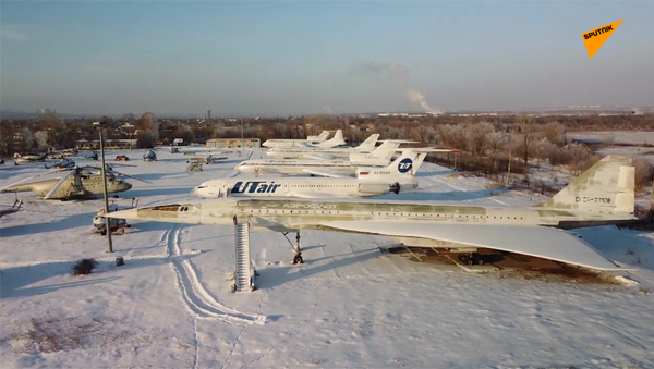 飞机的坟墓——萨马拉大学飞行训练场成退役飞机堆放处 - 俄罗斯卫星通讯社