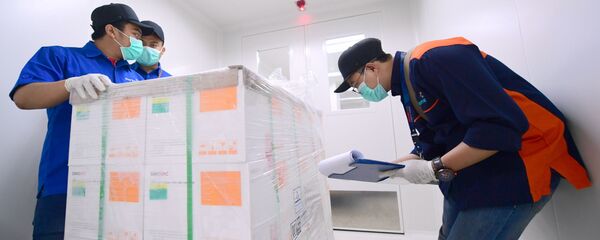 Отправка китайской вакцины от коронавируса компании Sinovac Biotech Ltd в Индонезию. Отправка китайской вакцины от коронавируса компании Sinovac Biotech Ltd в Индонезию. - 俄罗斯卫星通讯社