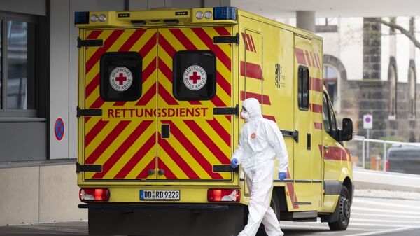 Машина скорой помощи у университетской больницы в Дрездене, Германия  - 俄羅斯衛星通訊社