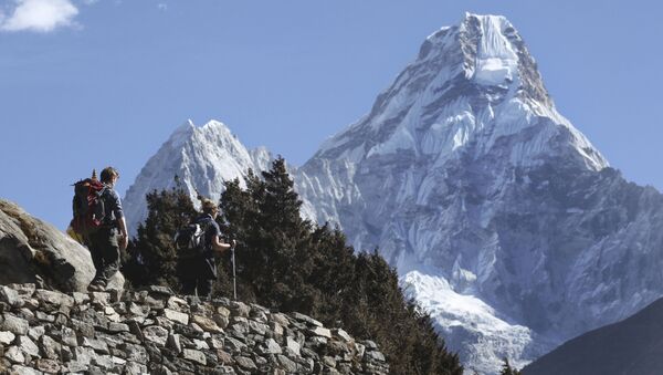 为何中国和尼泊尔重新测量珠穆朗玛峰？ - 俄罗斯卫星通讯社