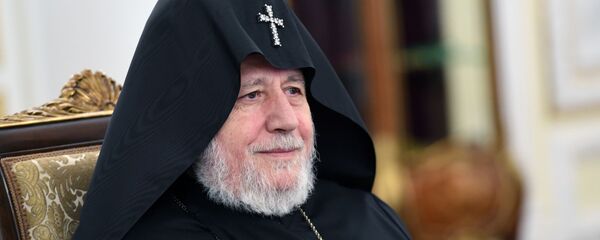  Верховный патриарх и католикос всех армян Гарегин II  - 俄羅斯衛星通訊社