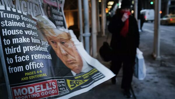 Газета с портретом президента США Дональдом Трампом в Нью-Йорке - 俄羅斯衛星通訊社