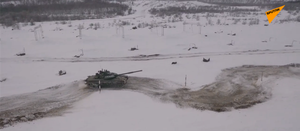 北方舰队T-8BVM坦克驾驶训练 北方舰队T-8BVM坦克驾驶训练 - 俄罗斯卫星通讯社
