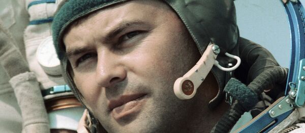 Александр Лавейкин - 俄罗斯卫星通讯社