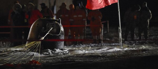 Китайский аппарат Чанъэ-5 успешно доставил образцы лунного грунта на Землю - 俄罗斯卫星通讯社