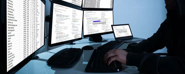 Хакер за компьютером - 俄羅斯衛星通訊社