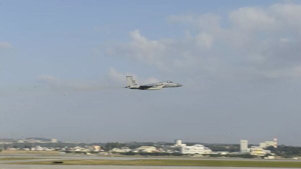 美國空軍 F-15 戰鬥機從日本嘉手納空軍基地起飛 - 俄羅斯衛星通訊社