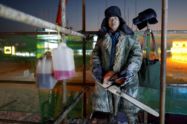 探秘哈爾濱冰雪雕塑製作全過程 - 俄羅斯衛星通訊社