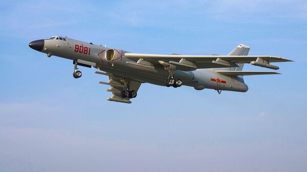 中国轰-6轰炸机 资料图 - 俄罗斯卫星通讯社