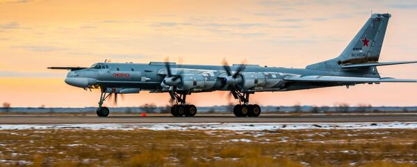 Российский турбовинтовой стратегический бомбардировщик-ракетоносец Ту-95 МС - 俄罗斯卫星通讯社