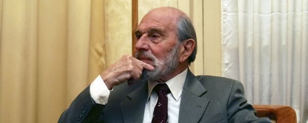 Офицер секретной разведывательной службы MI6  Джордж Блейк - 俄羅斯衛星通訊社