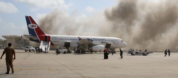 Взрыв в аэропорту Адена - 俄羅斯衛星通訊社