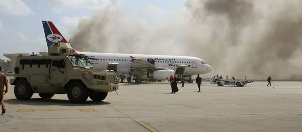 Взрыв в аэропорту города Аден, Йемен - 俄罗斯卫星通讯社
