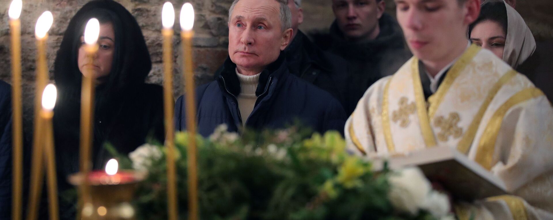 Президент РФ В. Путин посетил Рождественское богослужение - 俄罗斯卫星通讯社, 1920, 17.12.2021