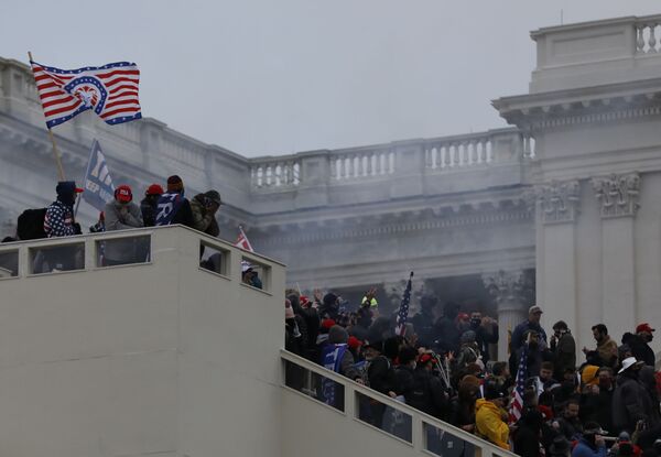 美國總統特朗普的支持者在華盛頓國會大廈附近參加抗議活動 - 俄羅斯衛星通訊社